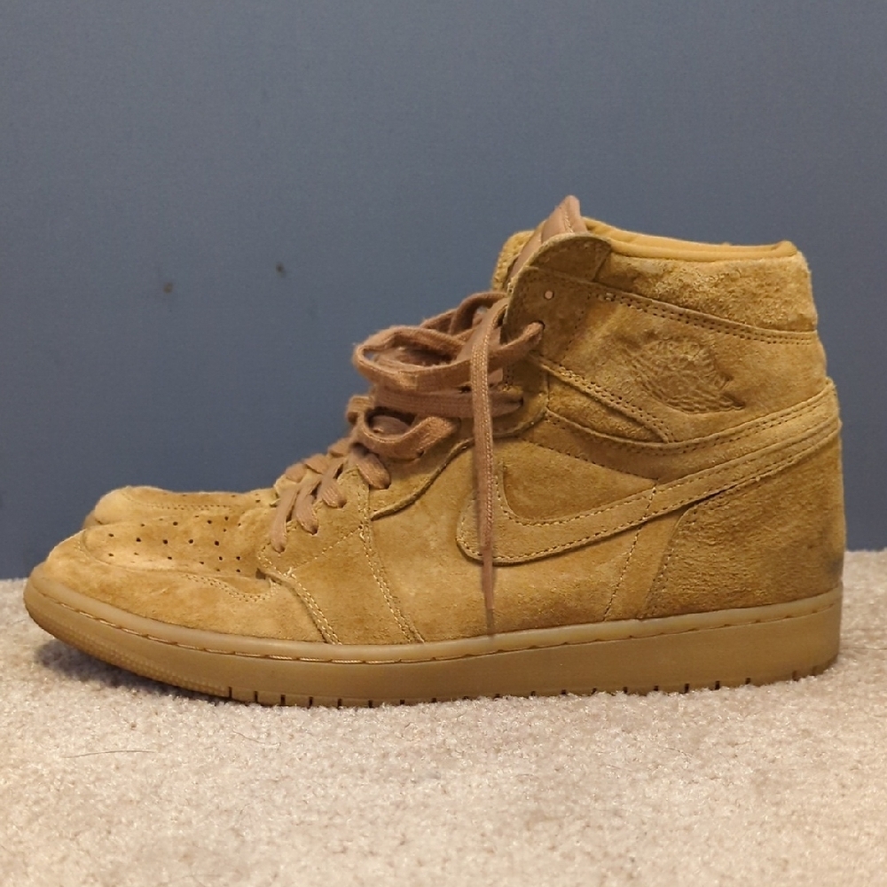 Nike Men's Tan High-Top Sneakers